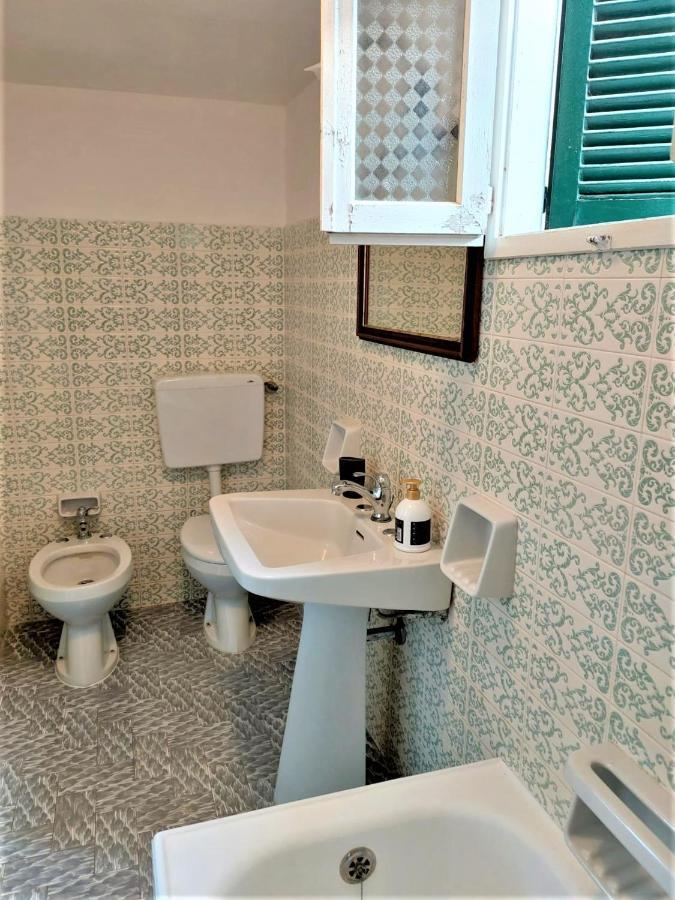 Villa nel Salento - Ampie camere e giardino, fino a 9 persone Barbarano del Capo Esterno foto