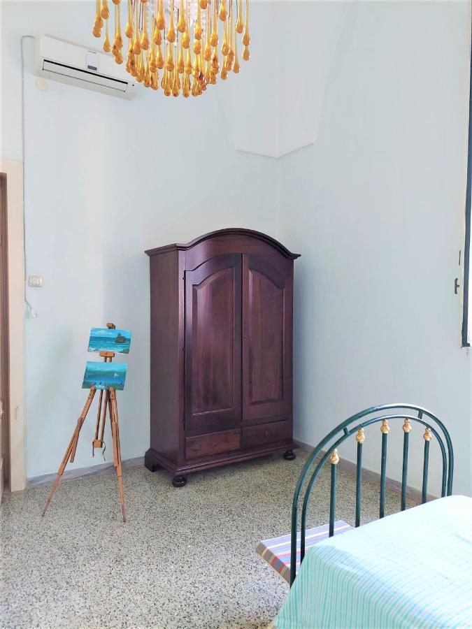 Villa nel Salento - Ampie camere e giardino, fino a 9 persone Barbarano del Capo Esterno foto
