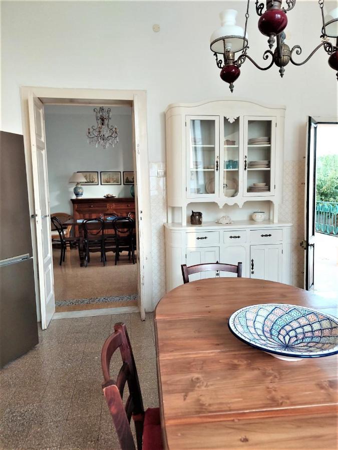 Villa nel Salento - Ampie camere e giardino, fino a 9 persone Barbarano del Capo Esterno foto