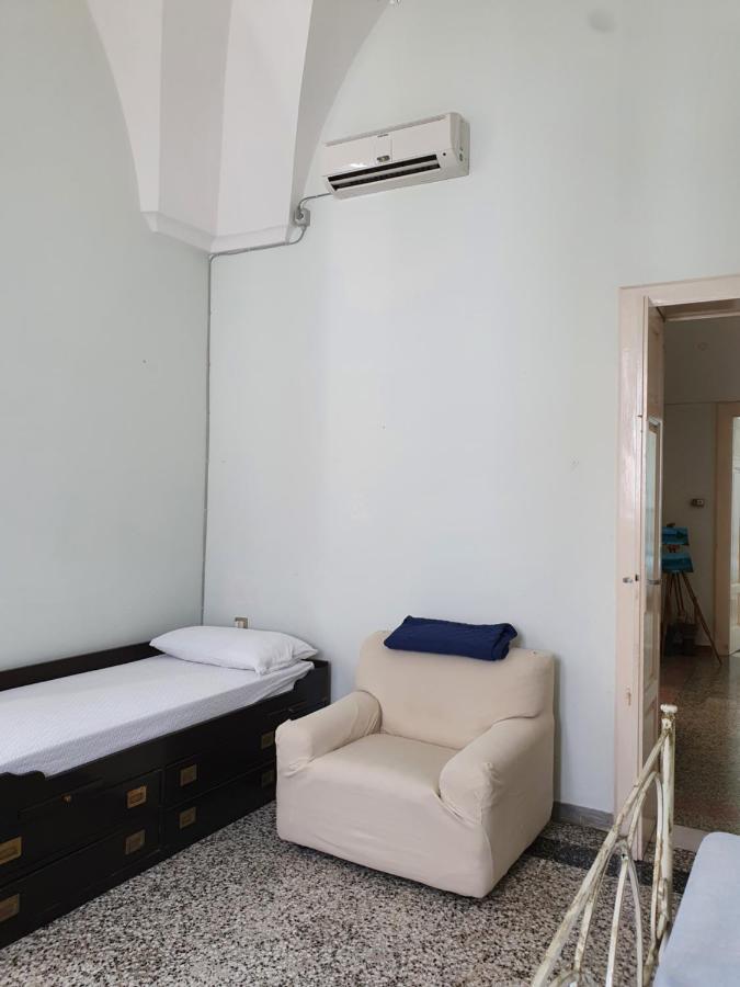 Villa nel Salento - Ampie camere e giardino, fino a 9 persone Barbarano del Capo Esterno foto