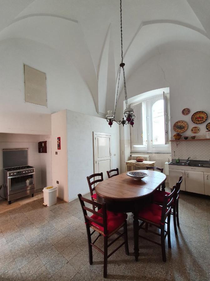 Villa nel Salento - Ampie camere e giardino, fino a 9 persone Barbarano del Capo Esterno foto