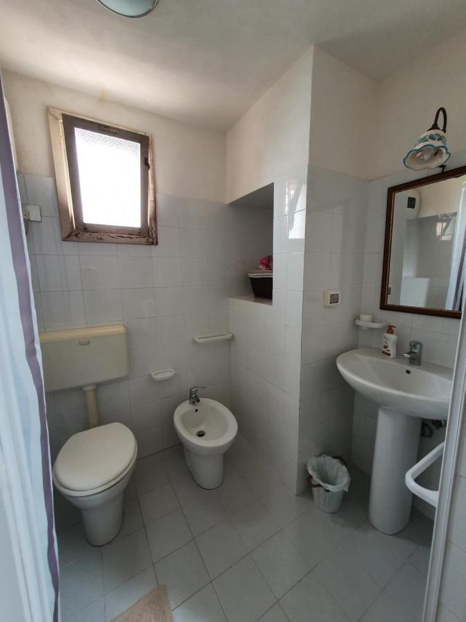 Villa nel Salento - Ampie camere e giardino, fino a 9 persone Barbarano del Capo Esterno foto