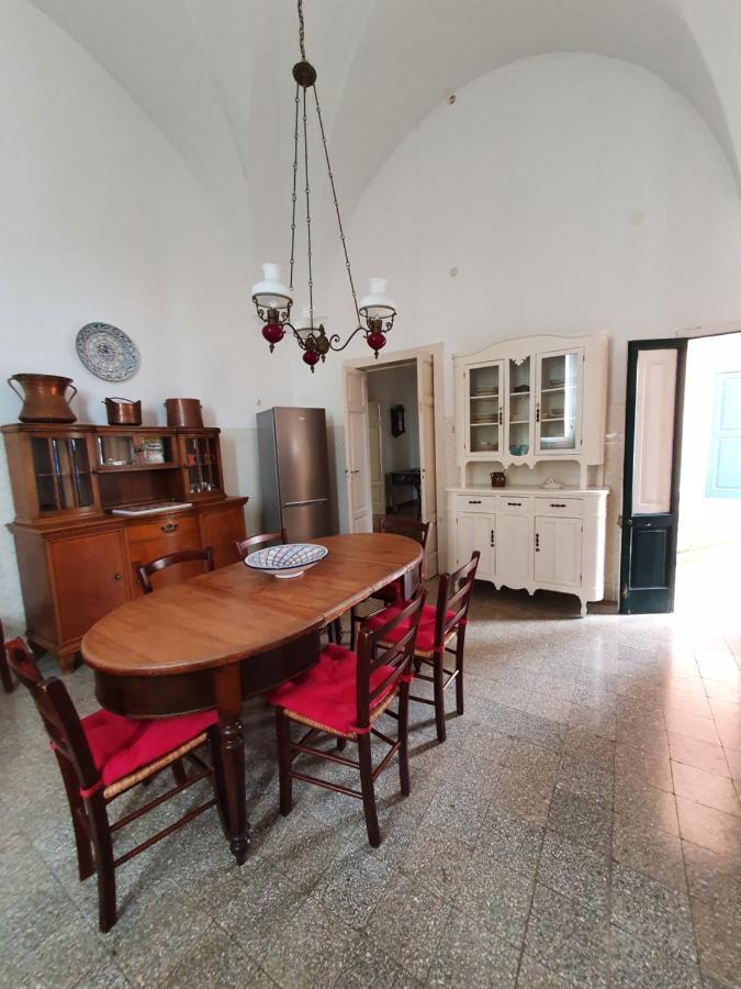 Villa nel Salento - Ampie camere e giardino, fino a 9 persone Barbarano del Capo Esterno foto